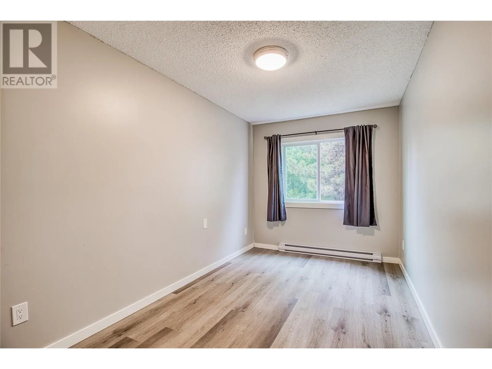 395 Franklyn Road Unit# 305