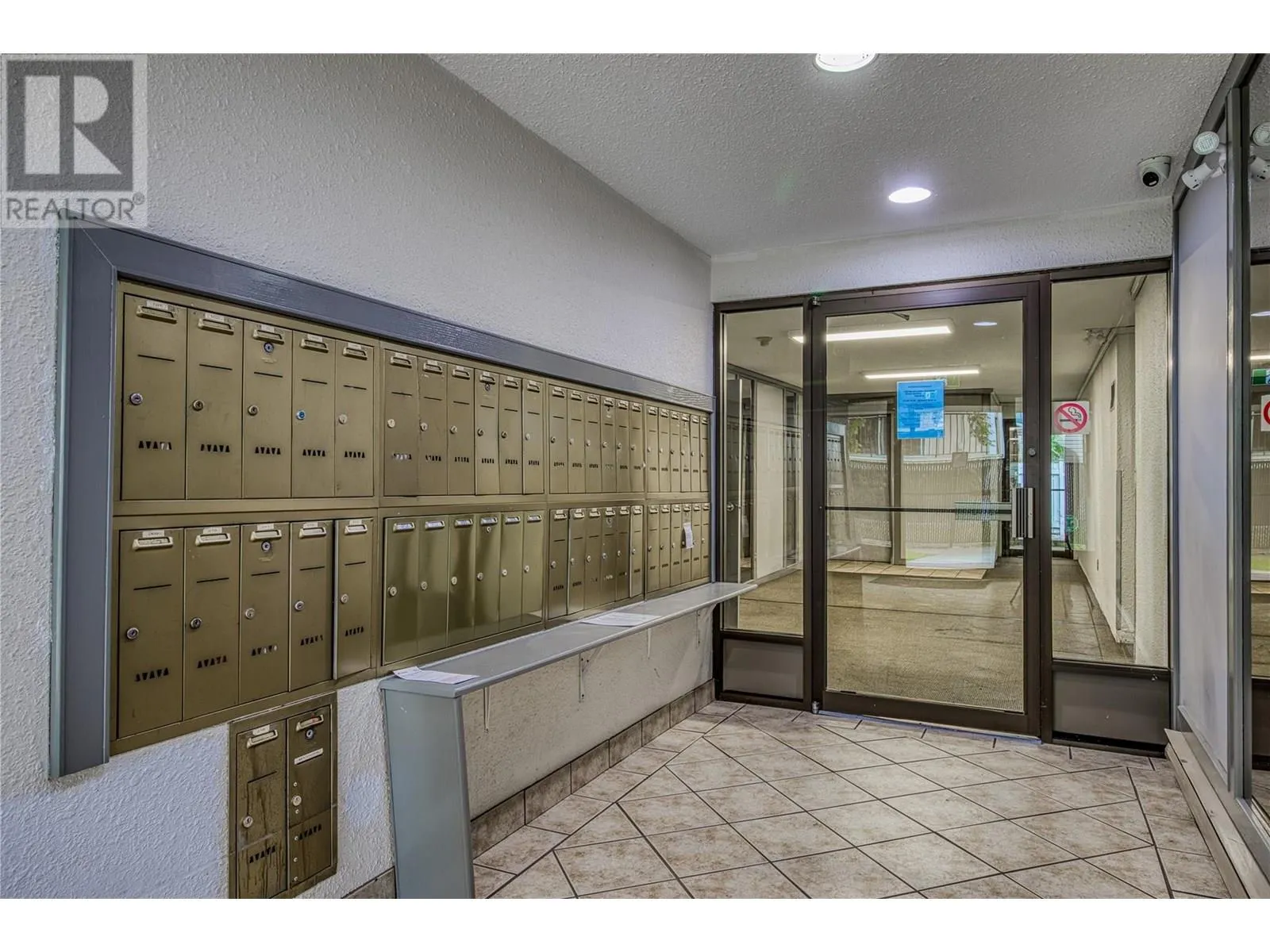 395 Franklyn Road Unit# 305