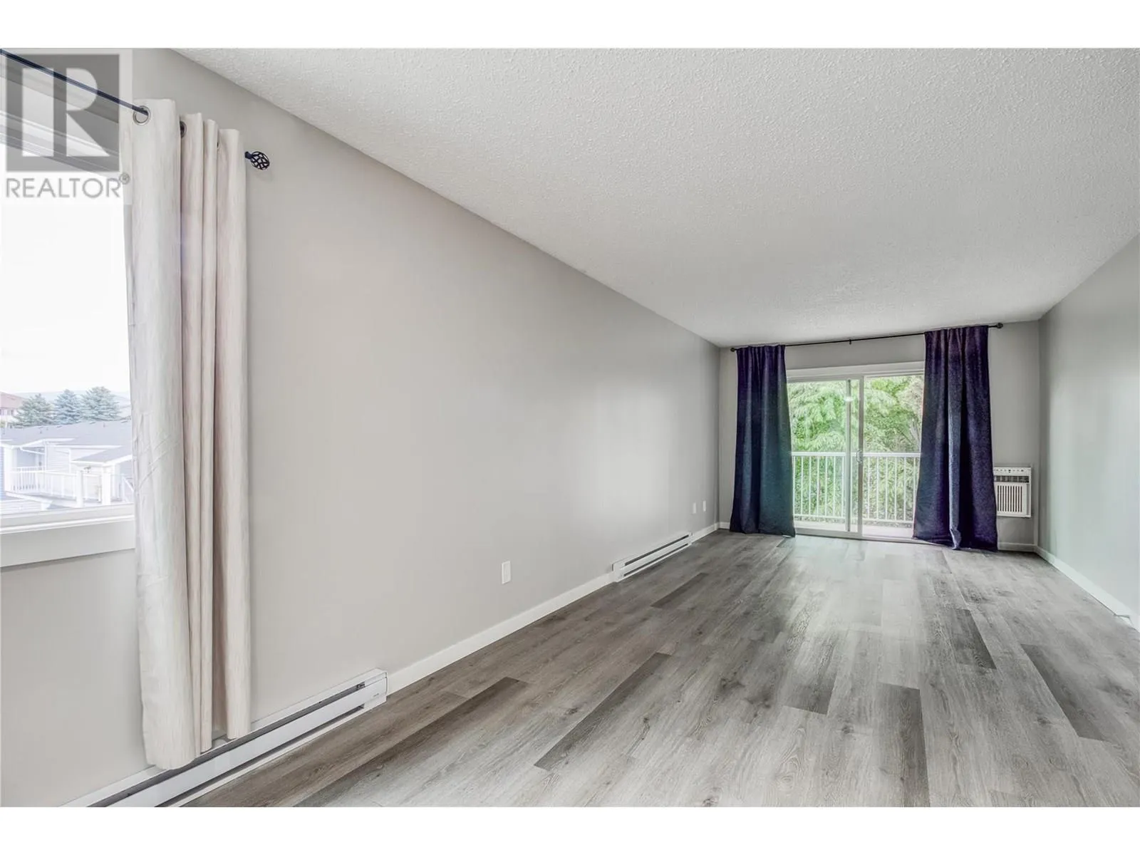 395 Franklyn Road Unit# 305