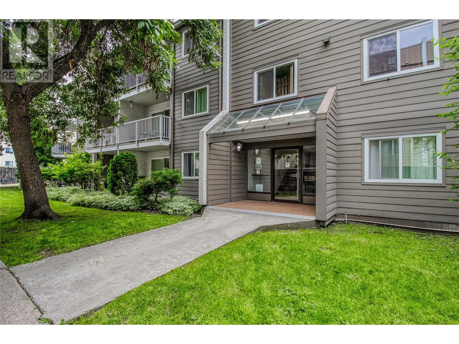 395 Franklyn Road Unit# 305