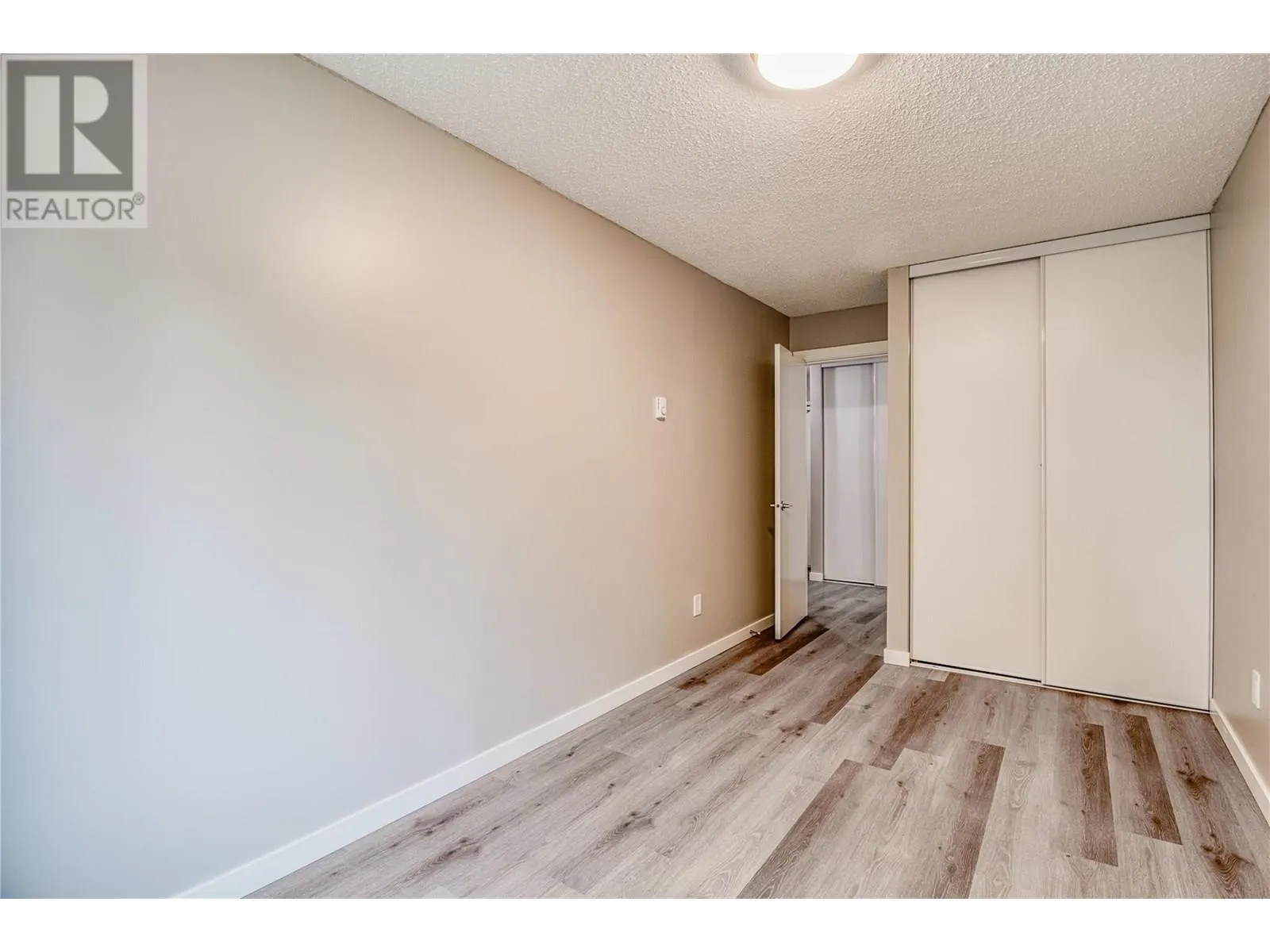 395 Franklyn Road Unit# 305