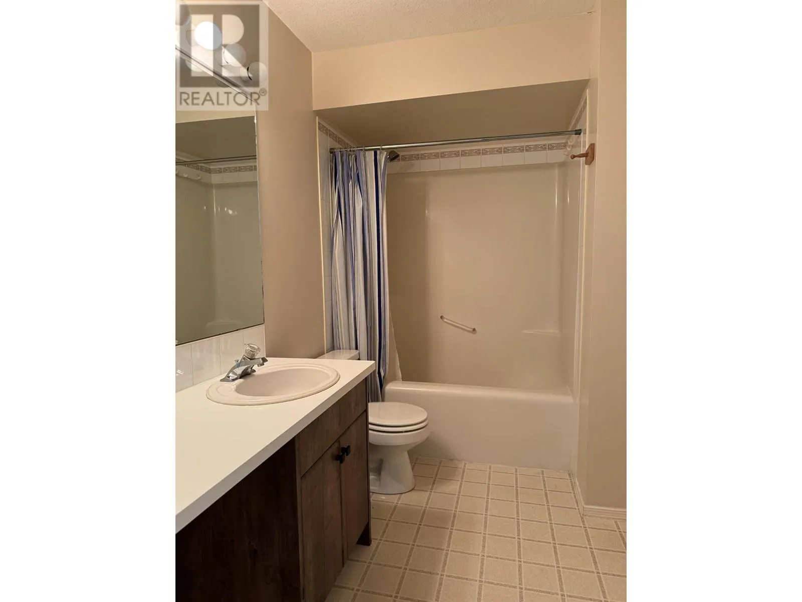 10A Wolf Crescent