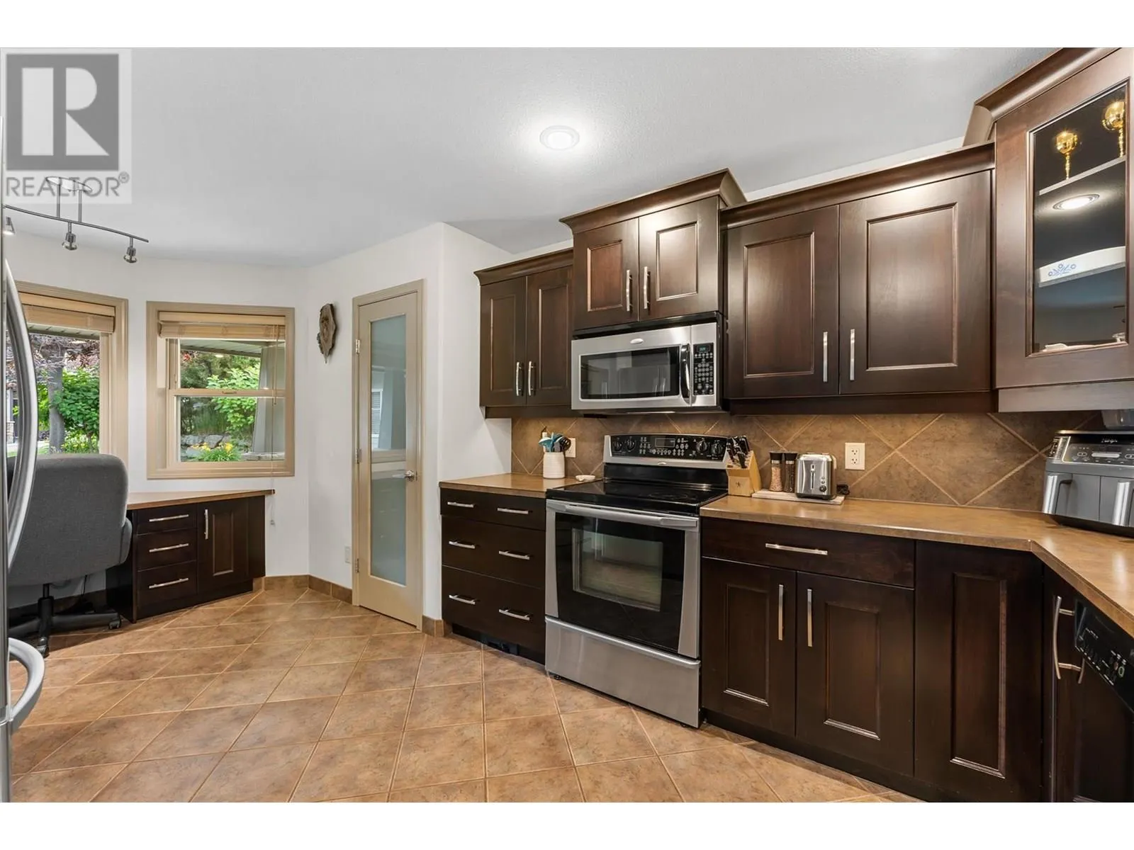 3428 Camelback Drive