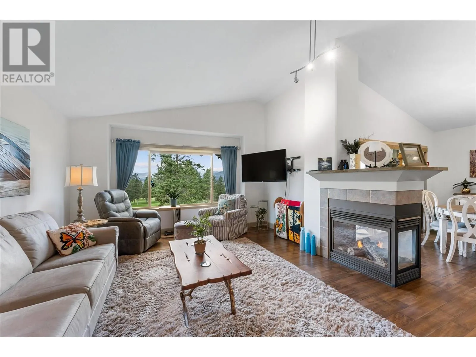 3428 Camelback Drive