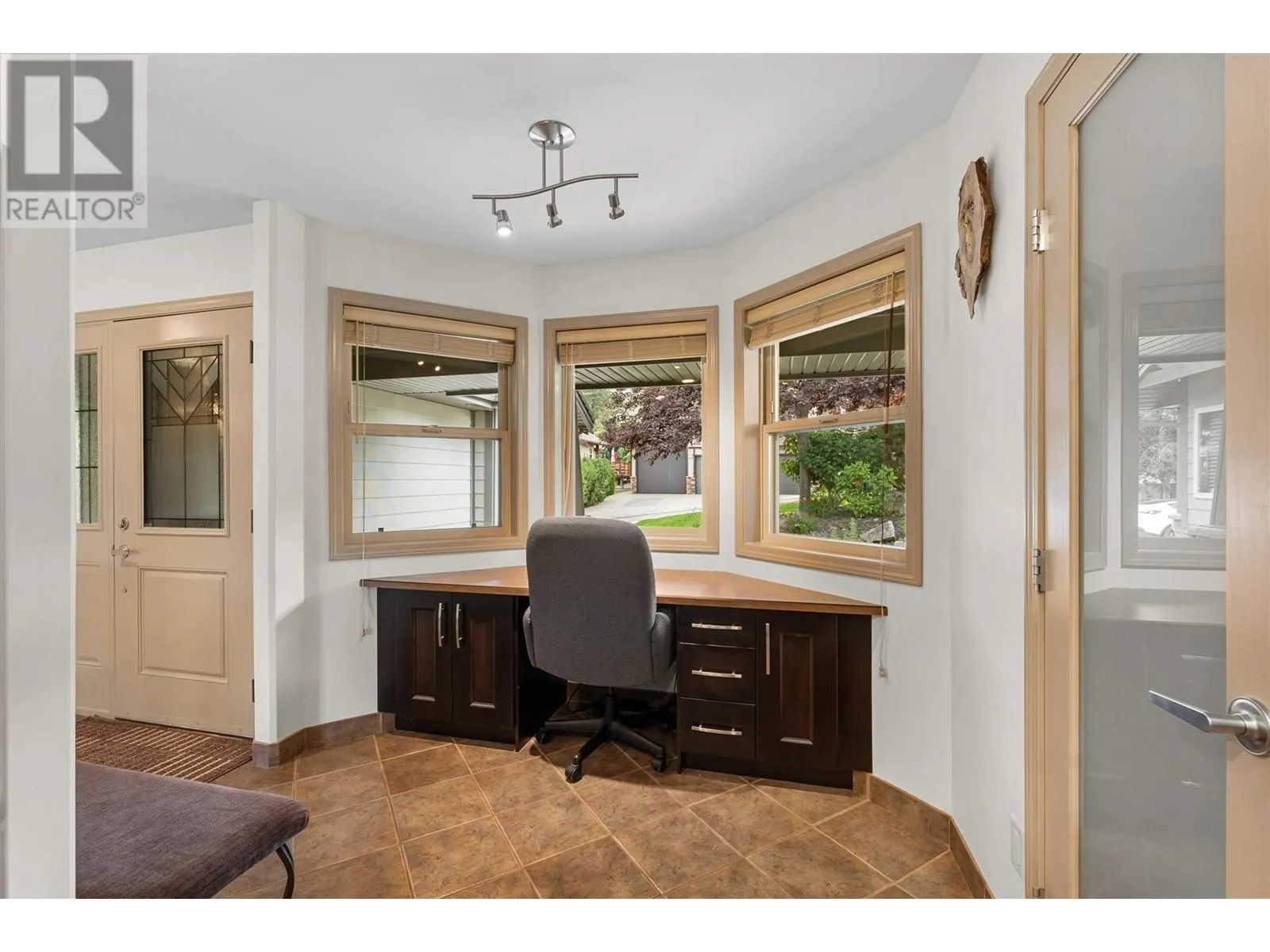 3428 Camelback Drive