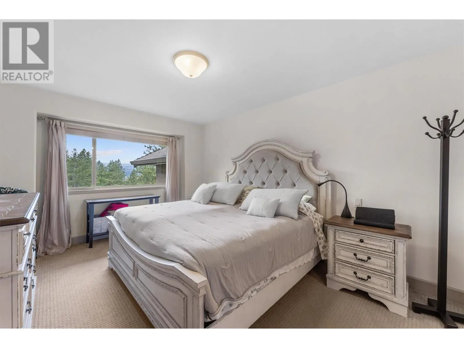 3428 Camelback Drive