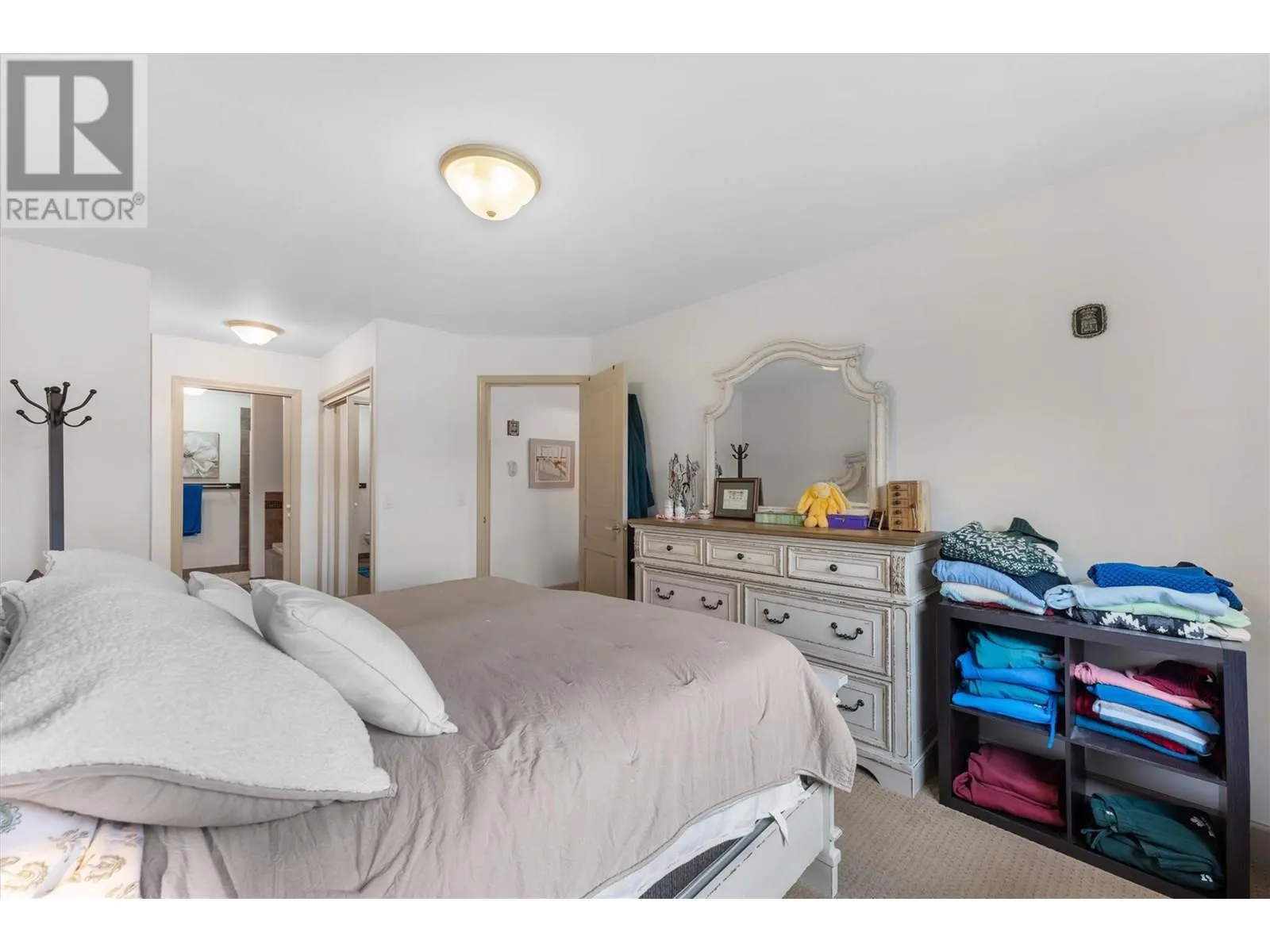 3428 Camelback Drive