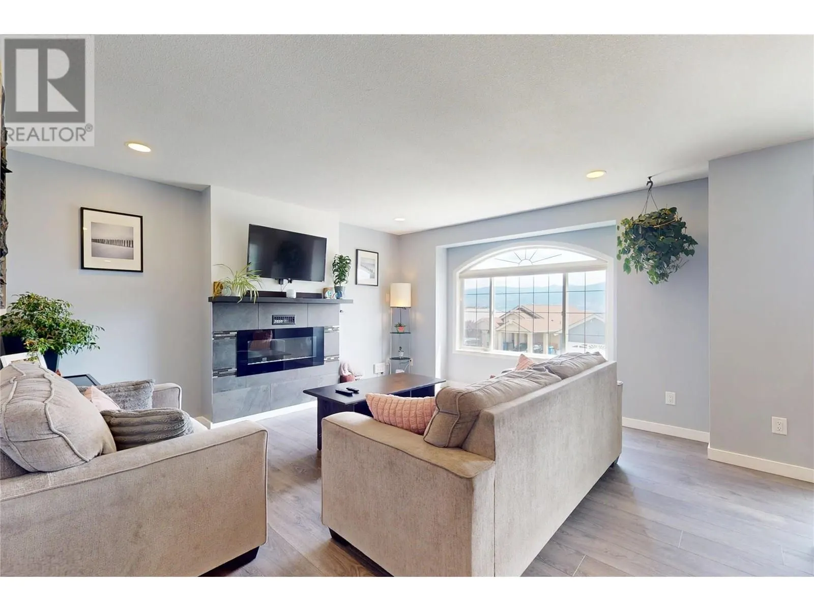 2440 Old Okanagan Highway Unit# 314