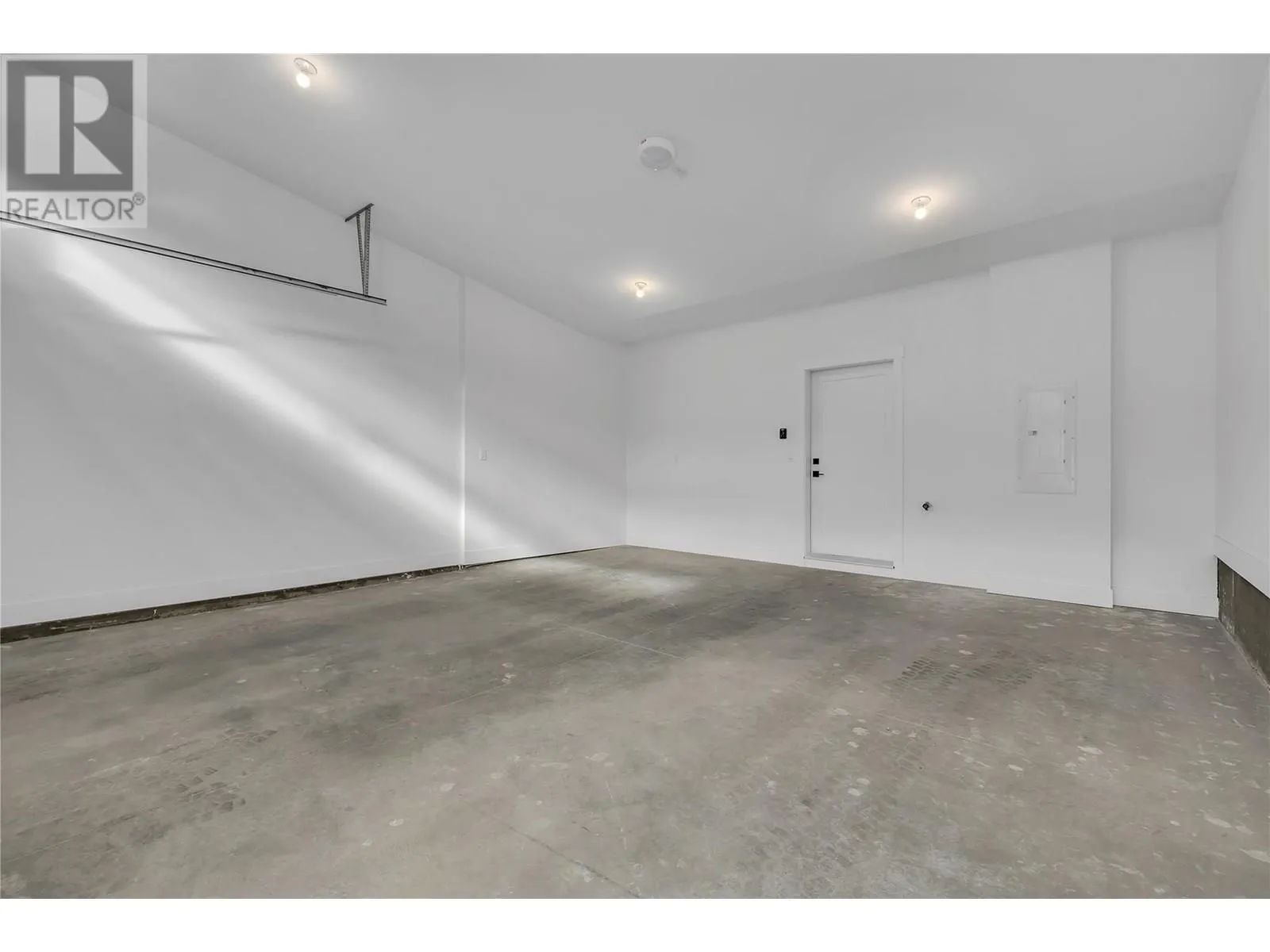 2835 Canyon Crest Drive Unit# 7