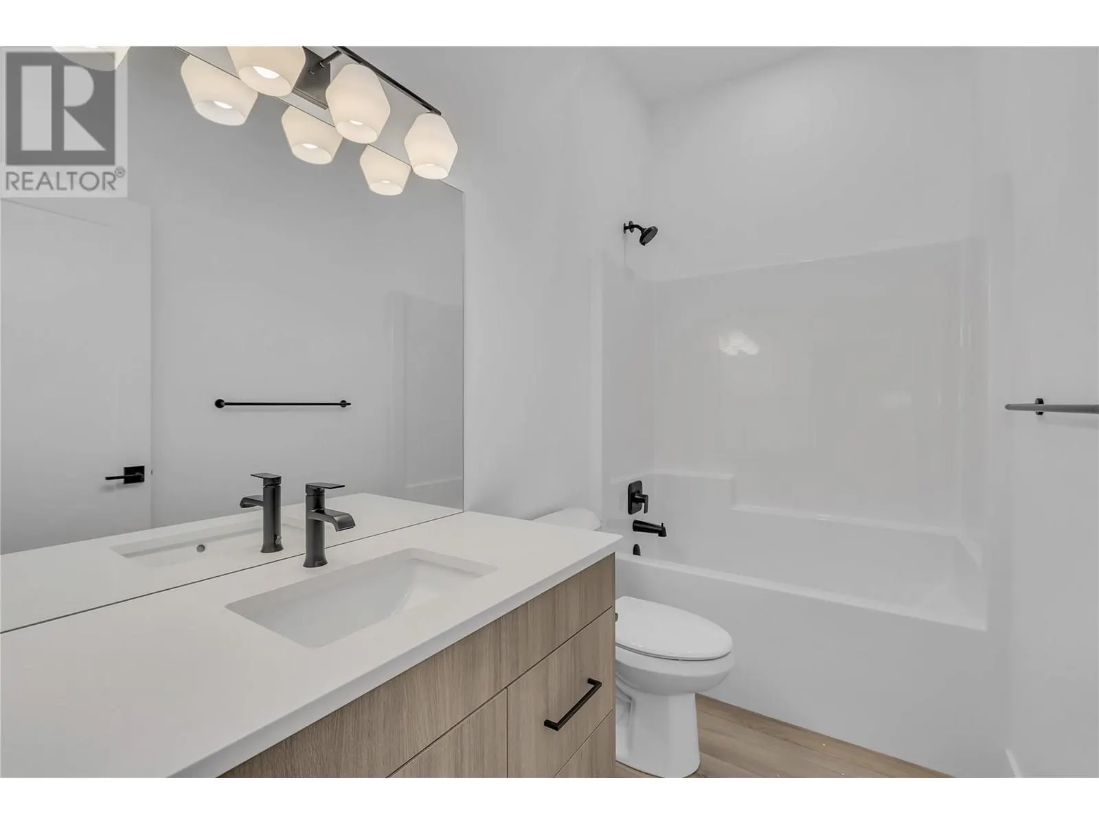 2835 Canyon Crest Drive Unit# 7