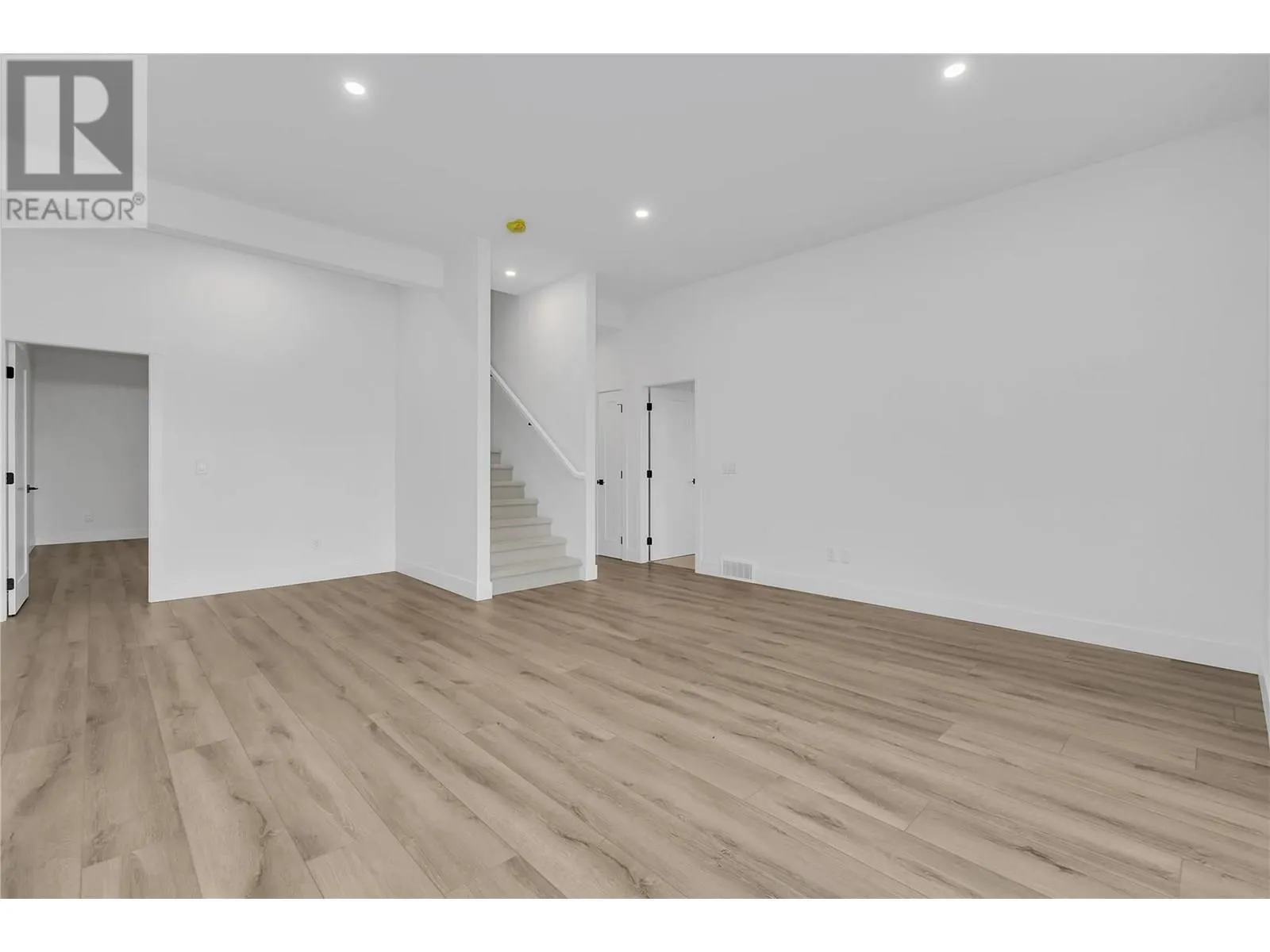 2835 Canyon Crest Drive Unit# 7