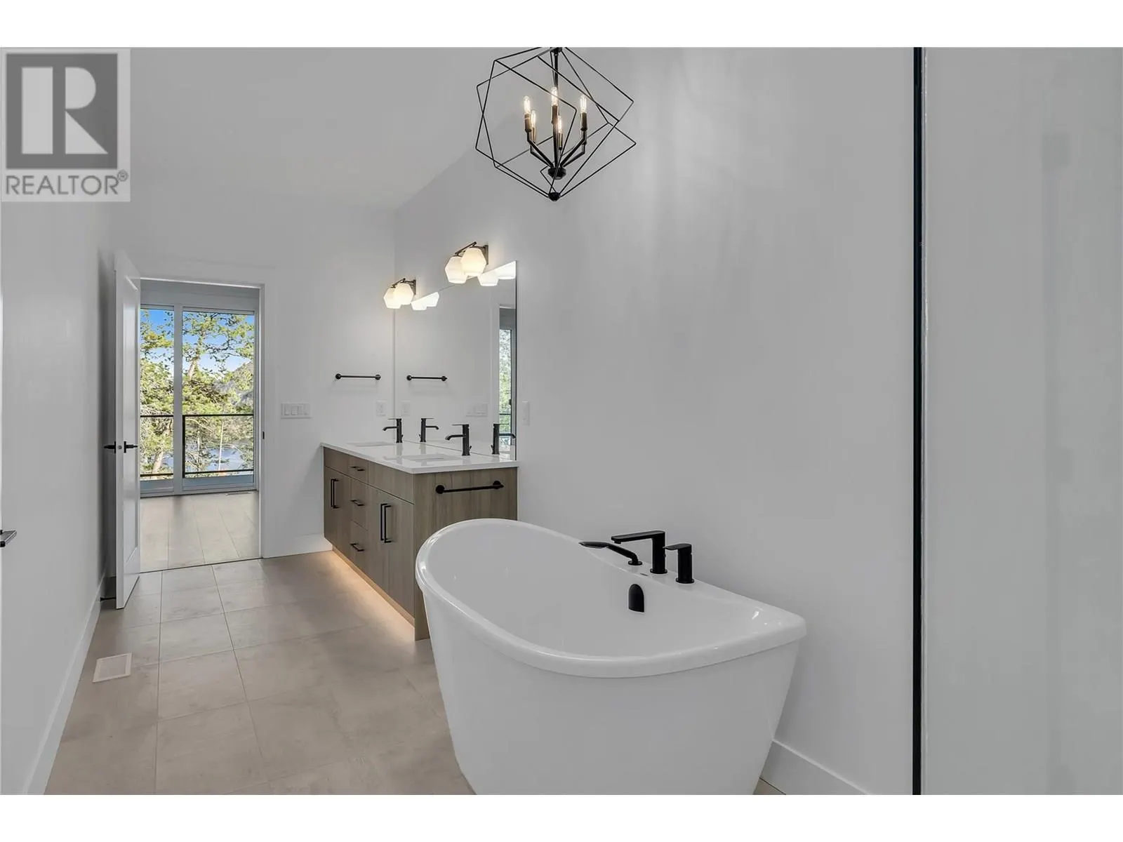 2835 Canyon Crest Drive Unit# 7
