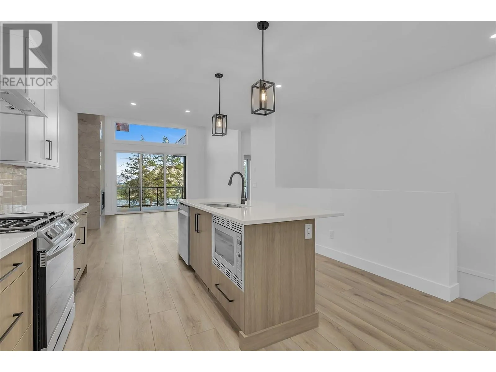 2835 Canyon Crest Drive Unit# 7