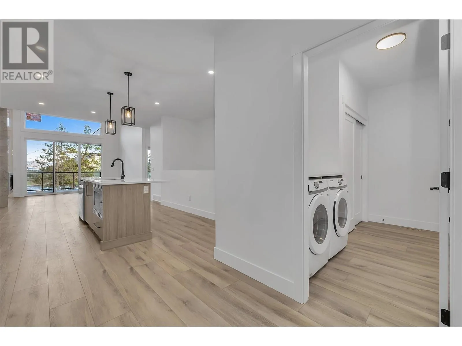 2835 Canyon Crest Drive Unit# 7
