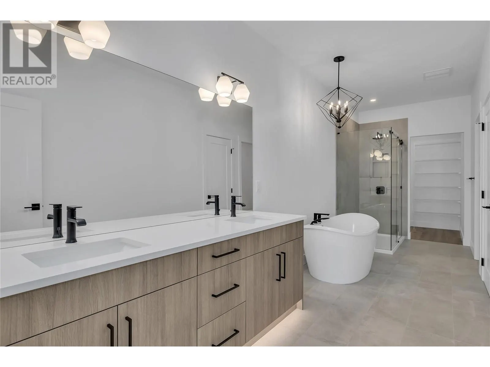 2835 Canyon Crest Drive Unit# 7