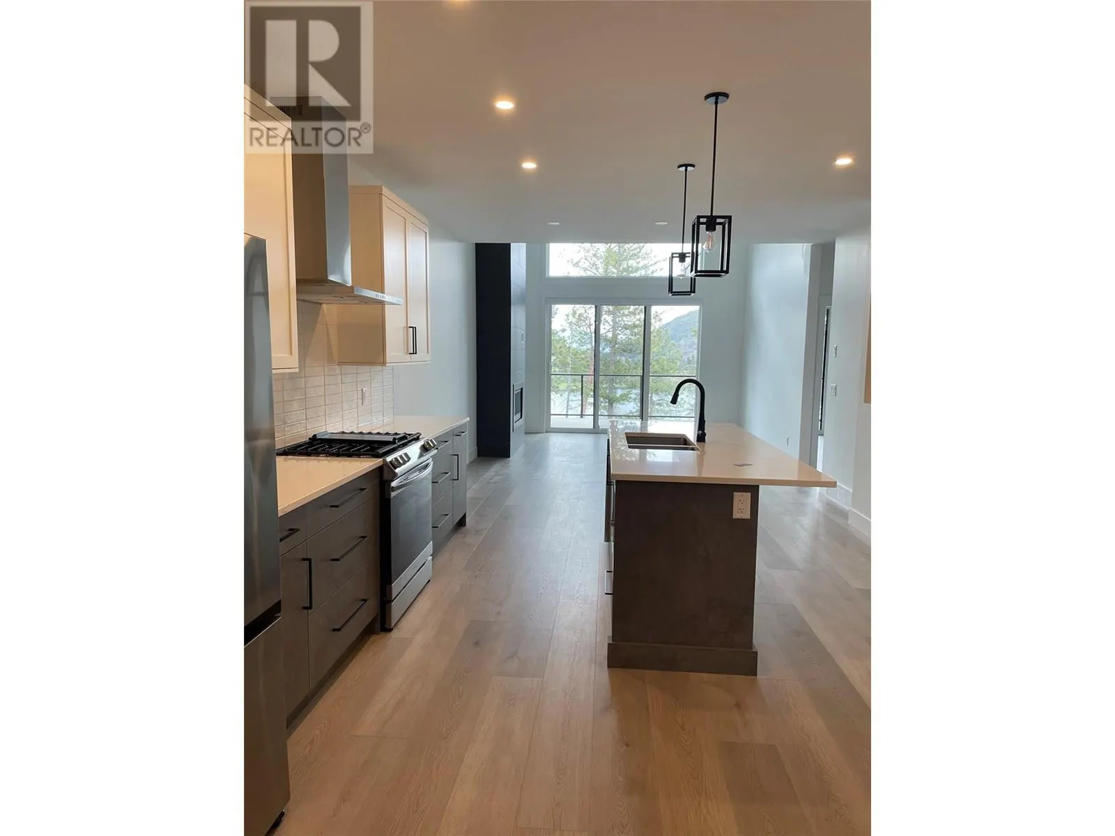 2835 Canyon Crest Drive Unit# 7