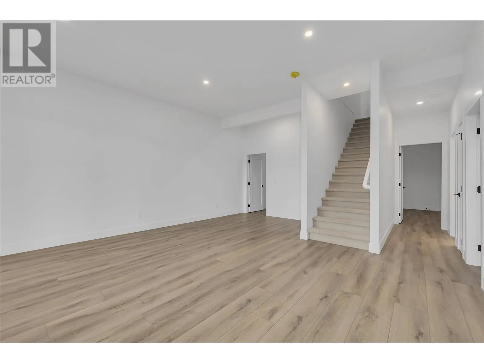 2835 Canyon Crest Drive Unit# 7
