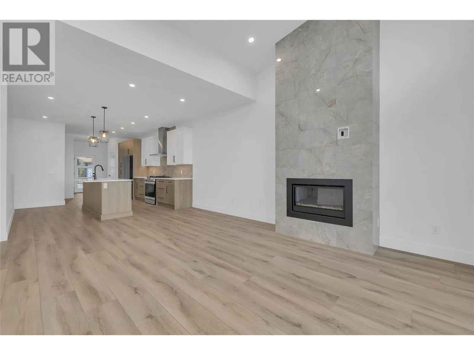 2835 Canyon Crest Drive Unit# 7