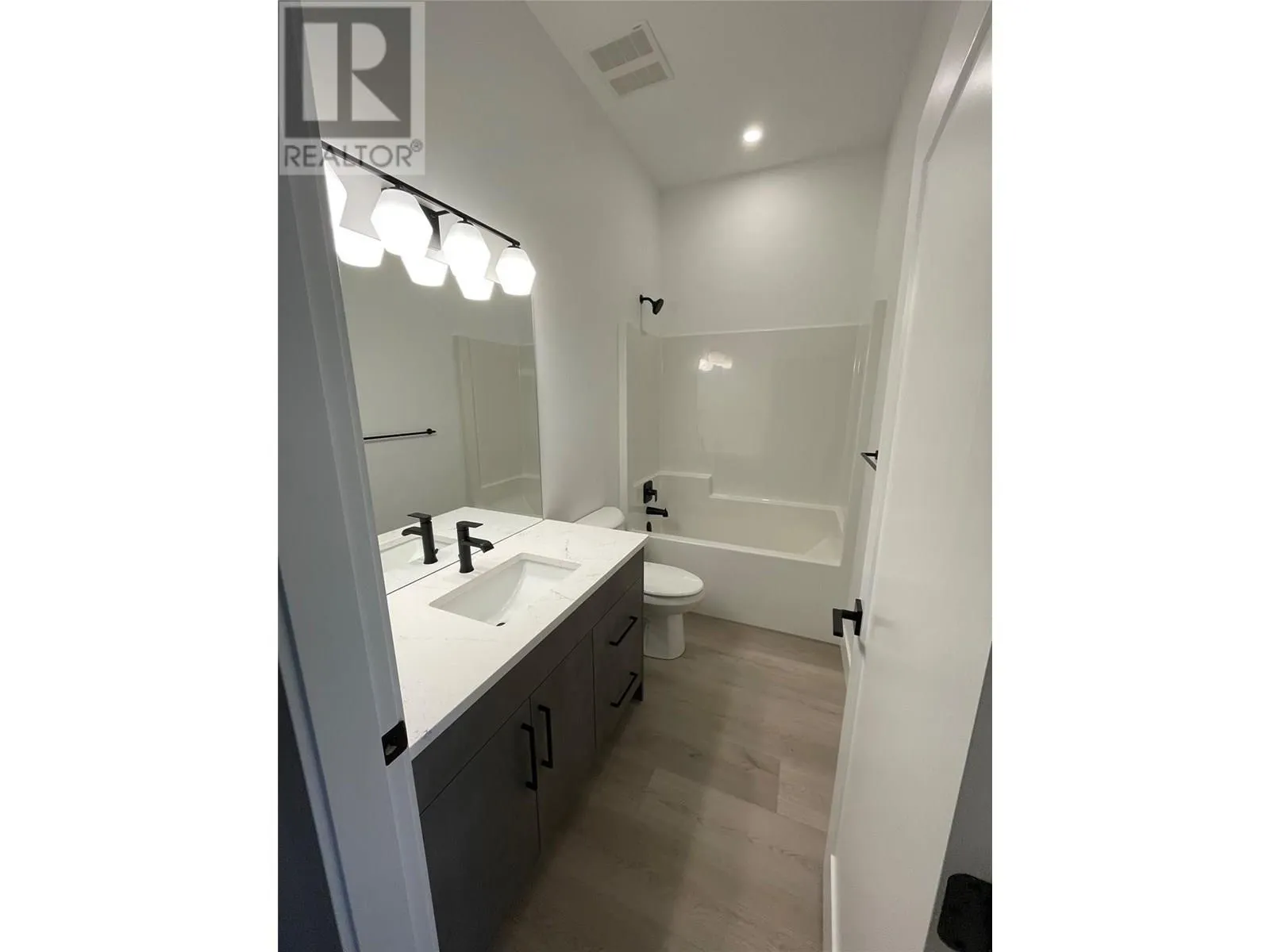 2835 Canyon Crest Drive Unit# 7