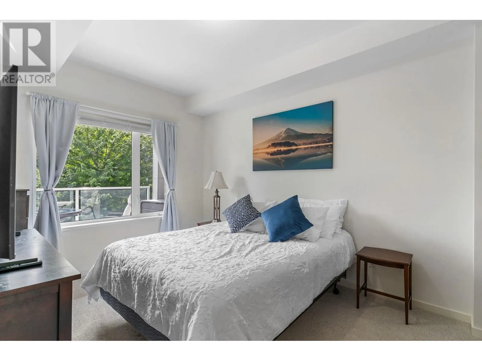880 Saucier Avenue Unit# 207