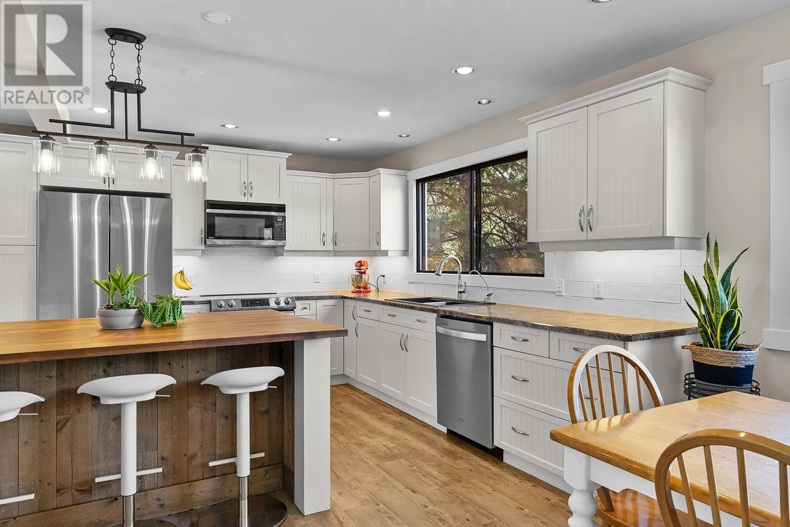 4139 Wallace Hill Road