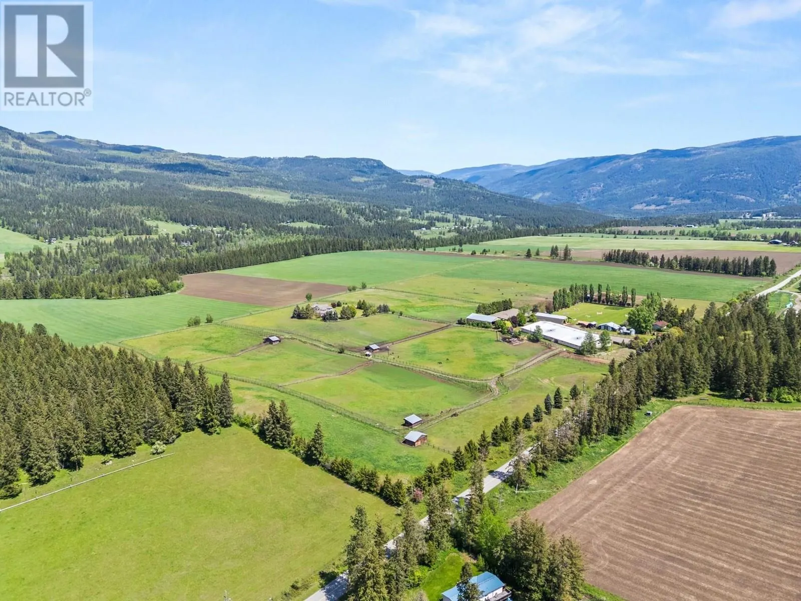 910 Lumby Mabel Lake Road