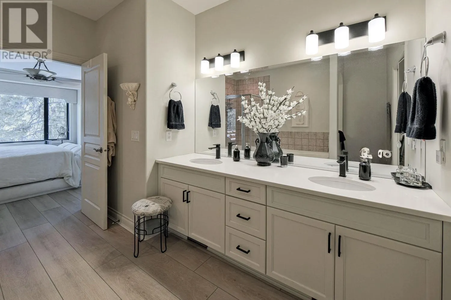 4100 Gallaghers Parkland Drive Unit# 18