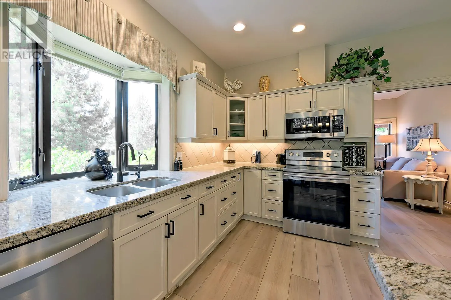 4100 Gallaghers Parkland Drive Unit# 18