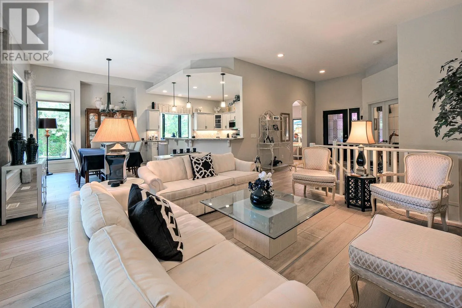 4100 Gallaghers Parkland Drive Unit# 18