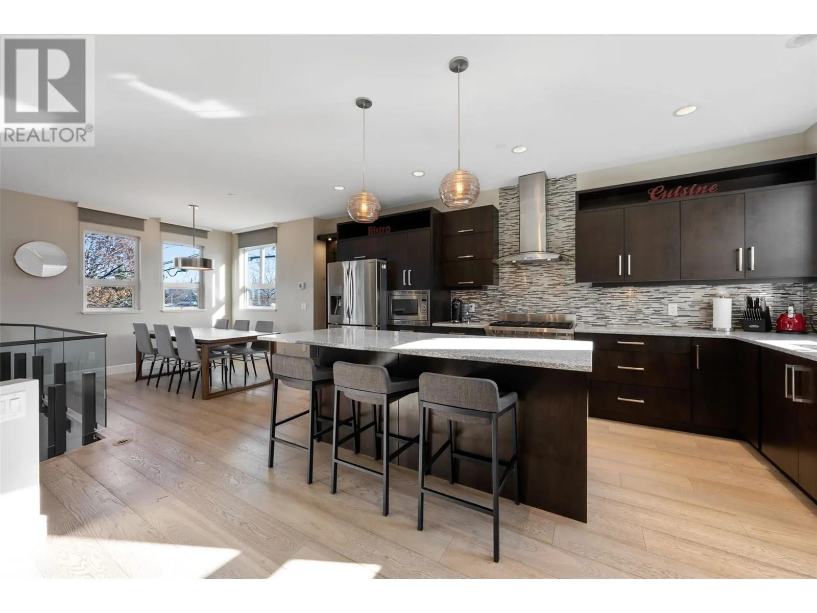 3756 Lakeshore Road Unit# 18