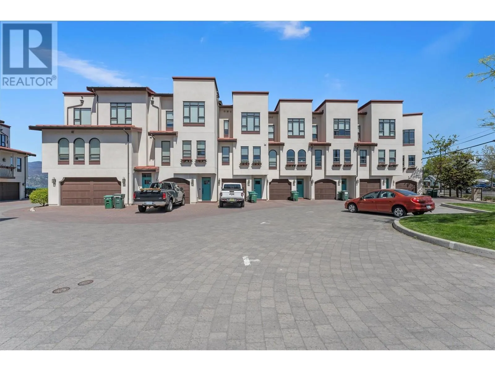 3756 Lakeshore Road Unit# 18