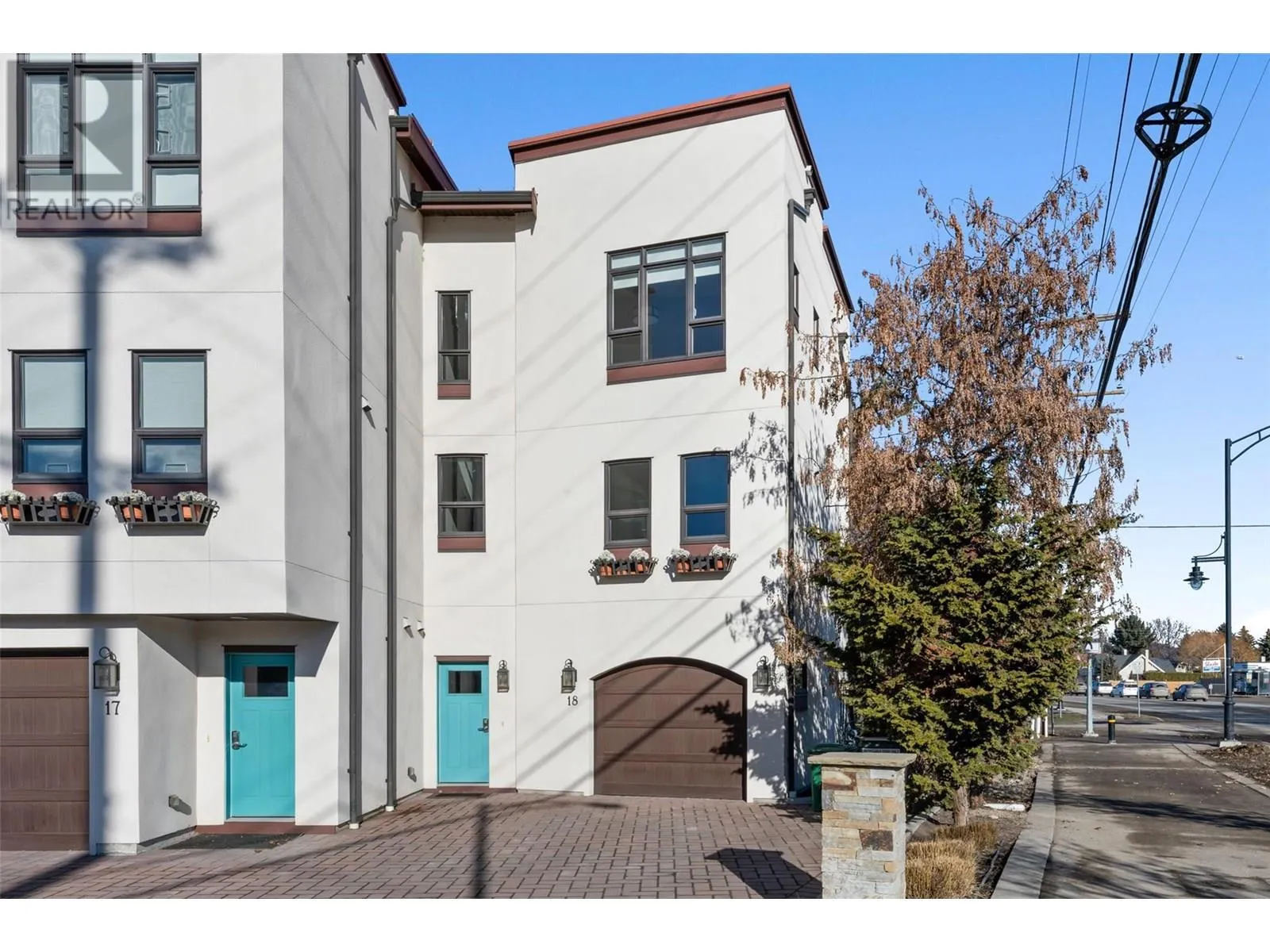 3756 Lakeshore Road Unit# 18