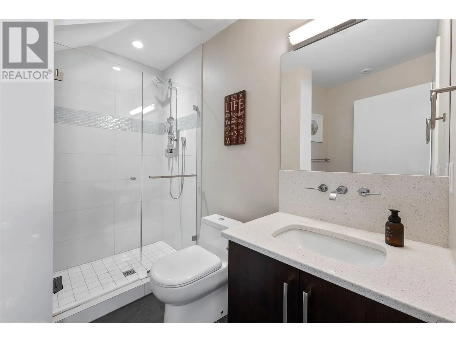 3756 Lakeshore Road Unit# 18