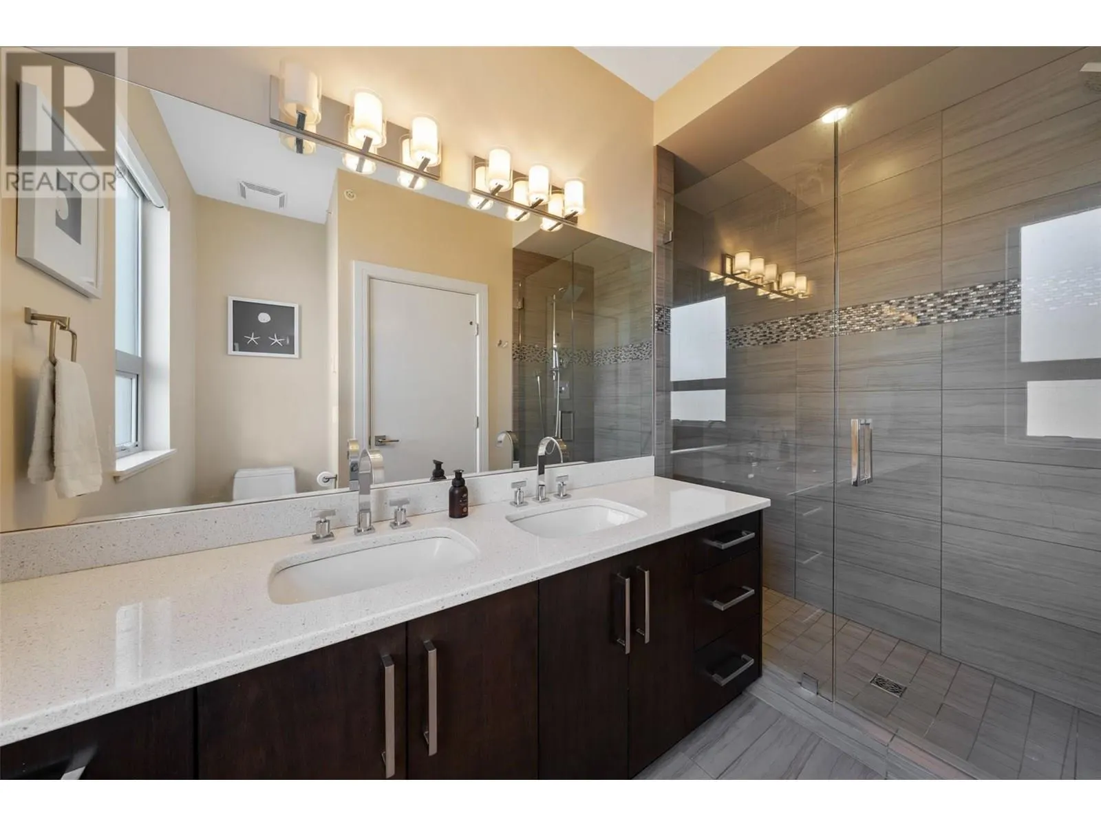 3756 Lakeshore Road Unit# 18