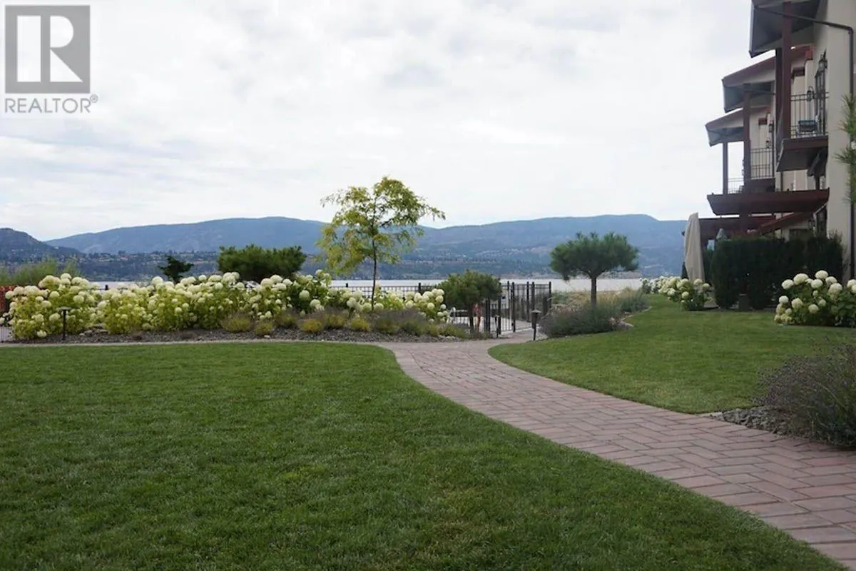 3756 Lakeshore Road Unit# 18