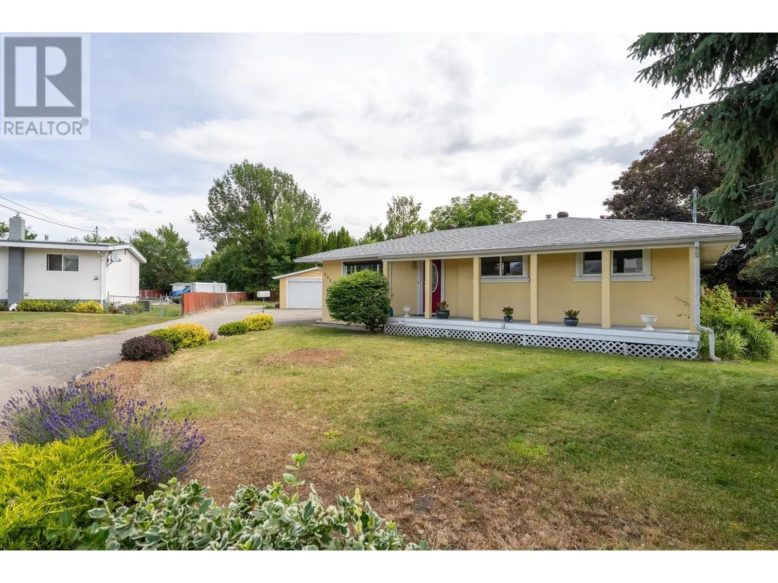 405 Macaden Court
