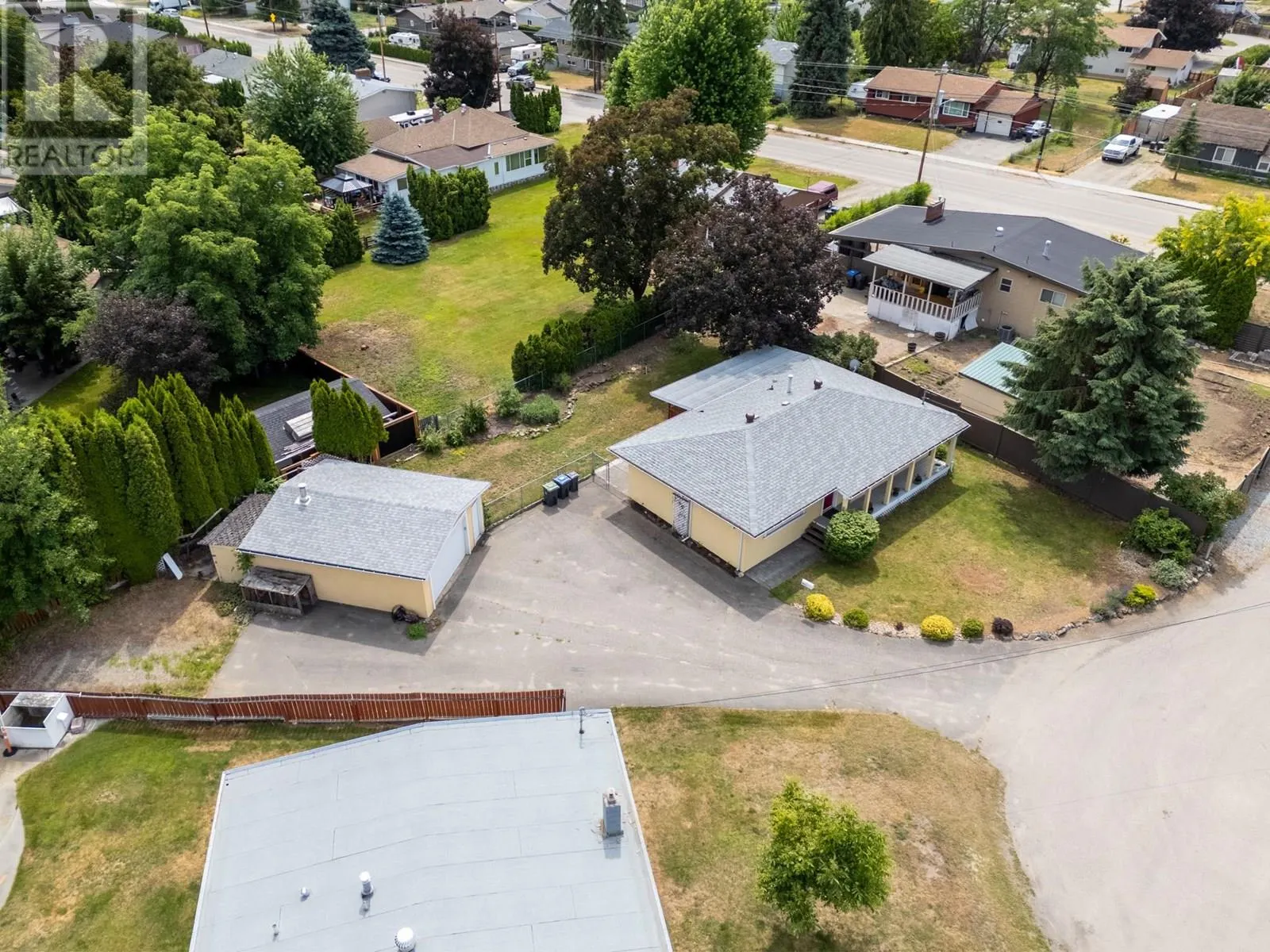 405 Macaden Court