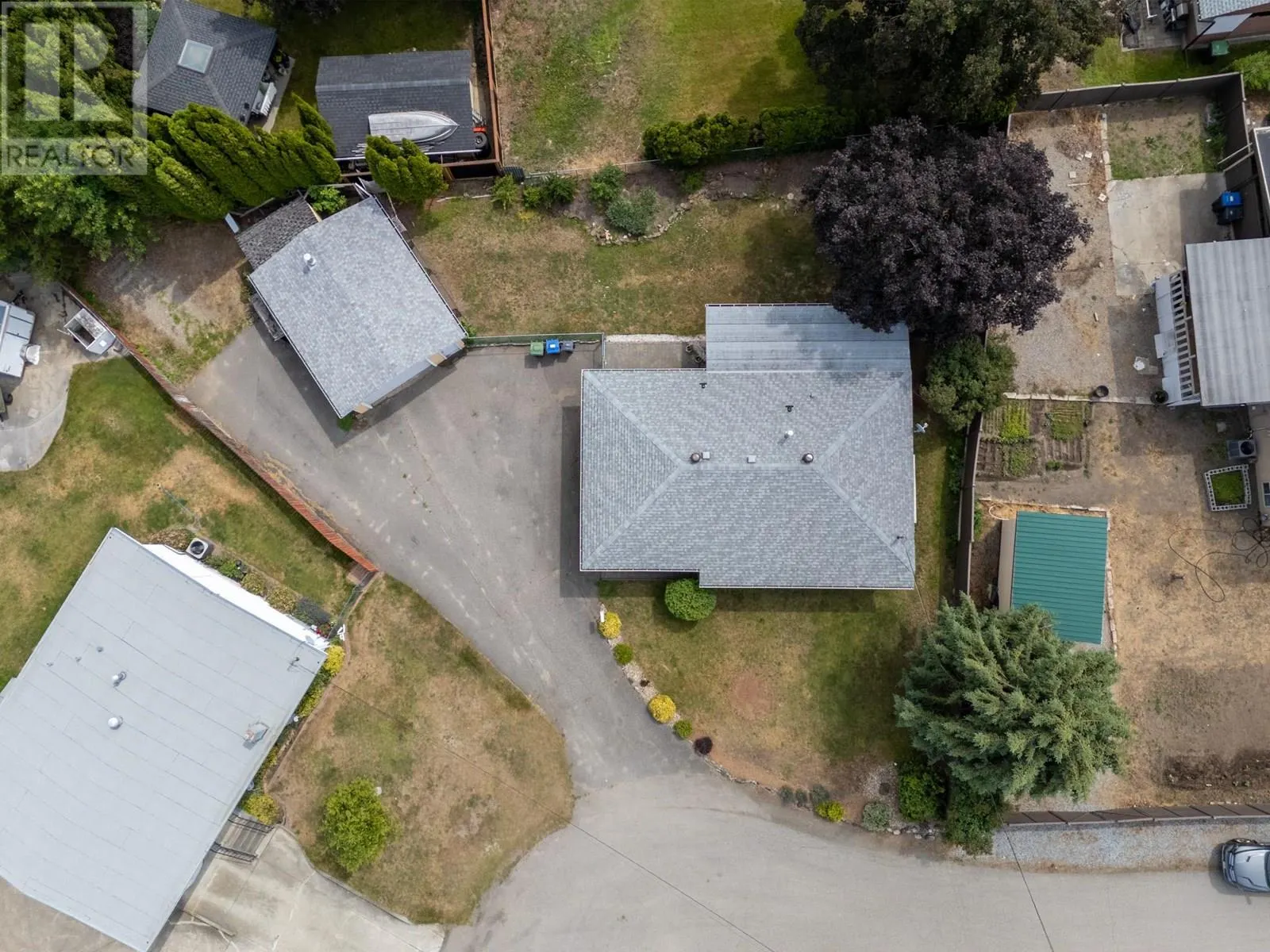 405 Macaden Court