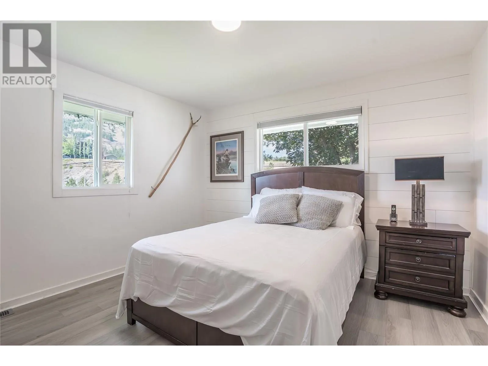 6908 HESPELER Road