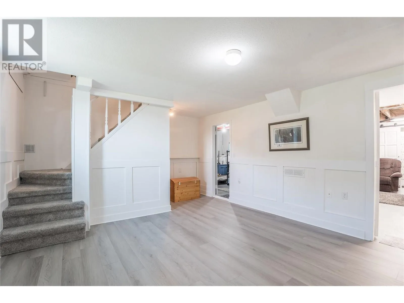 6908 HESPELER Road