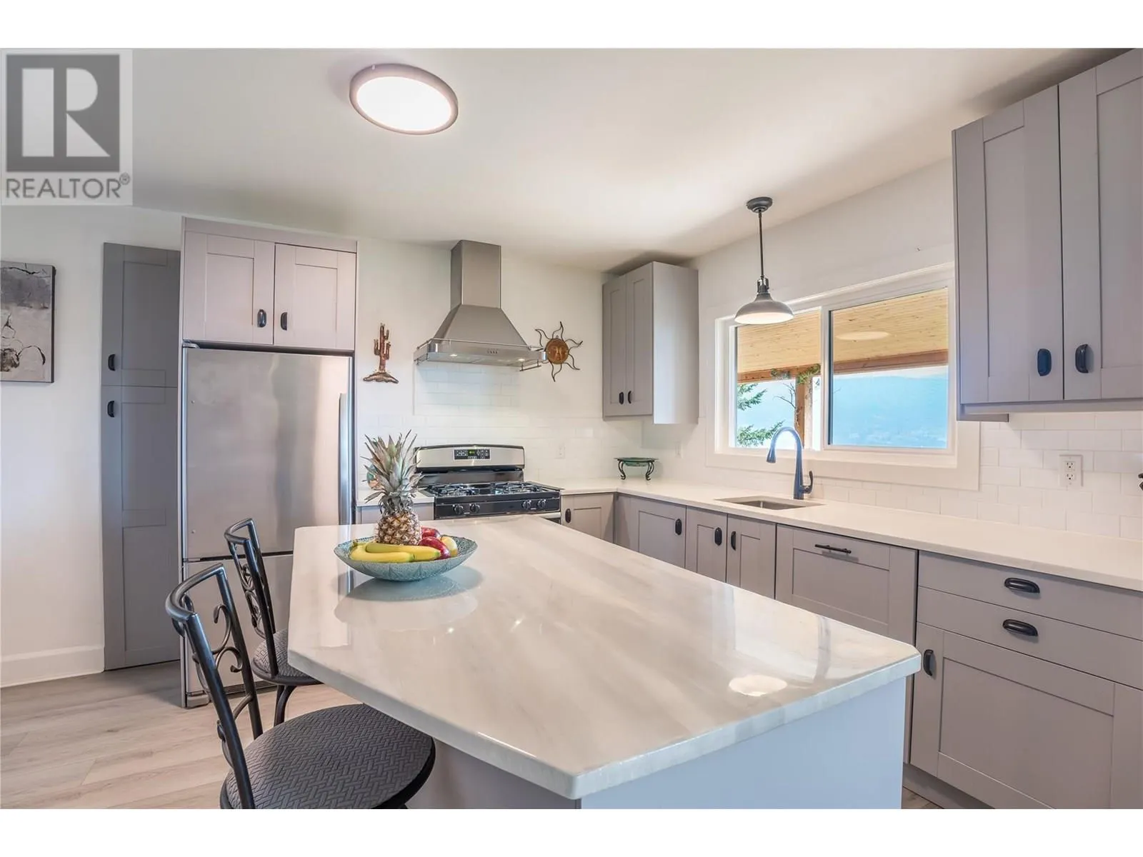 6908 HESPELER Road