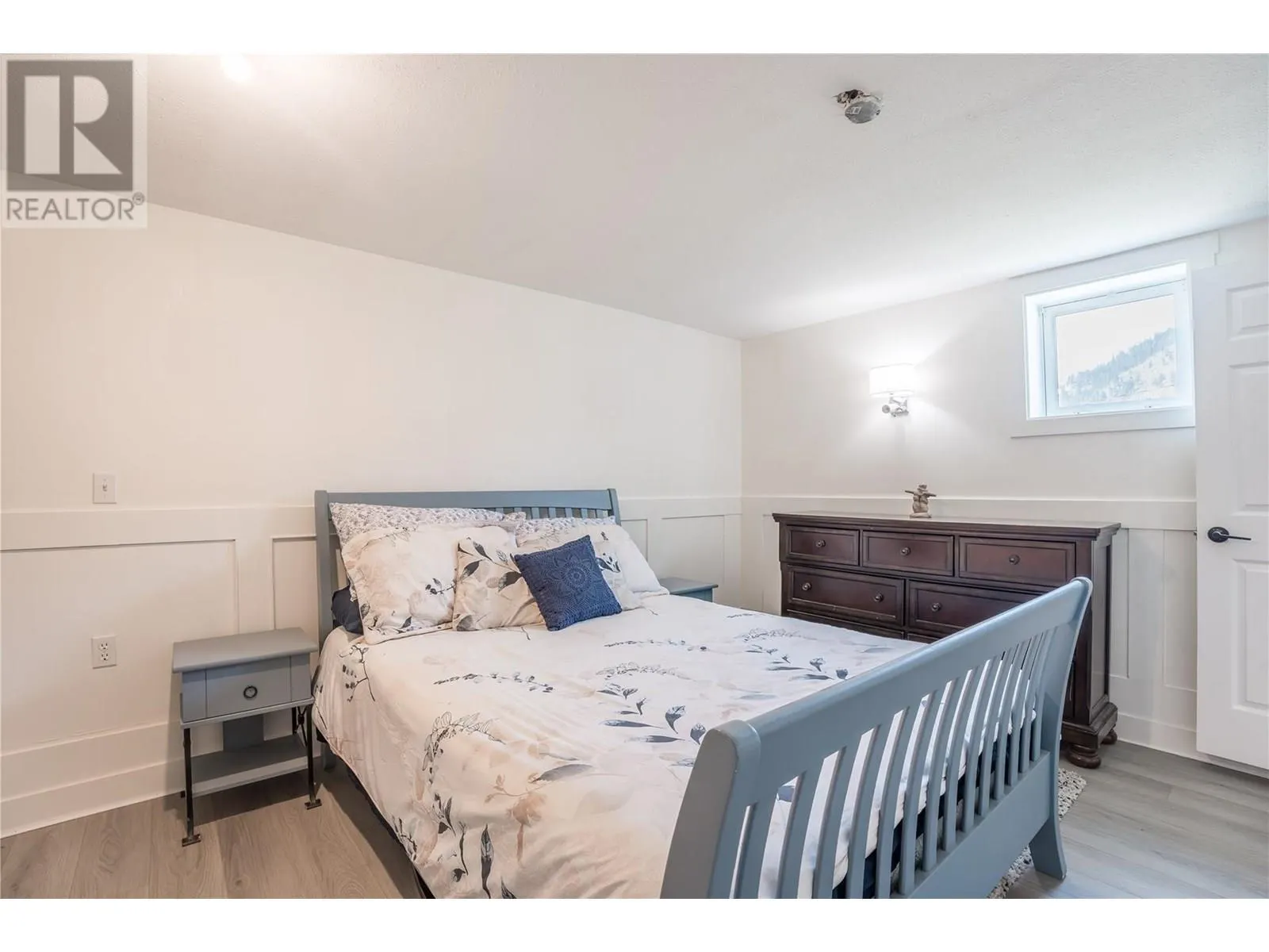 6908 HESPELER Road