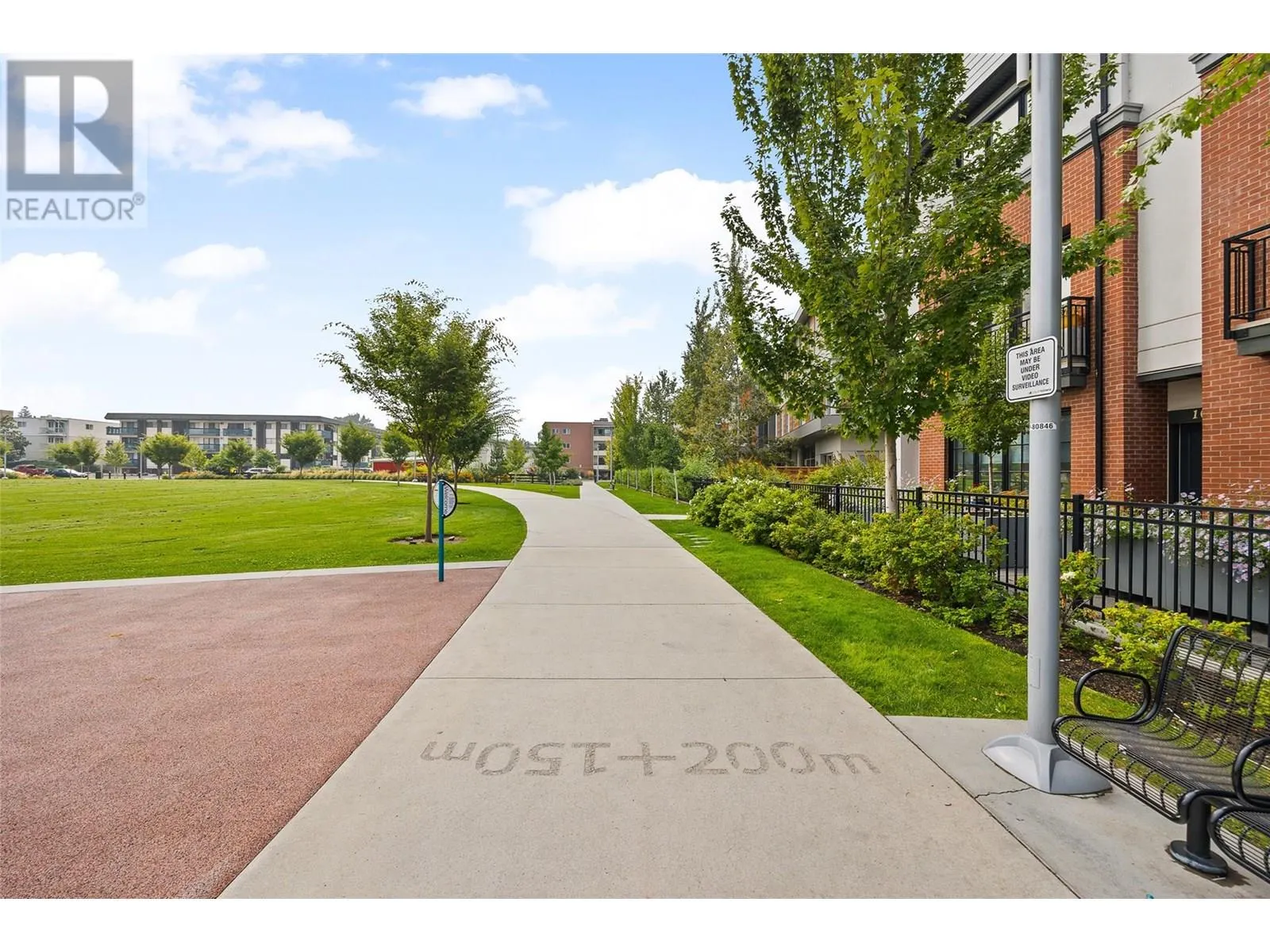 555 Rowcliffe Avenue Unit# 204