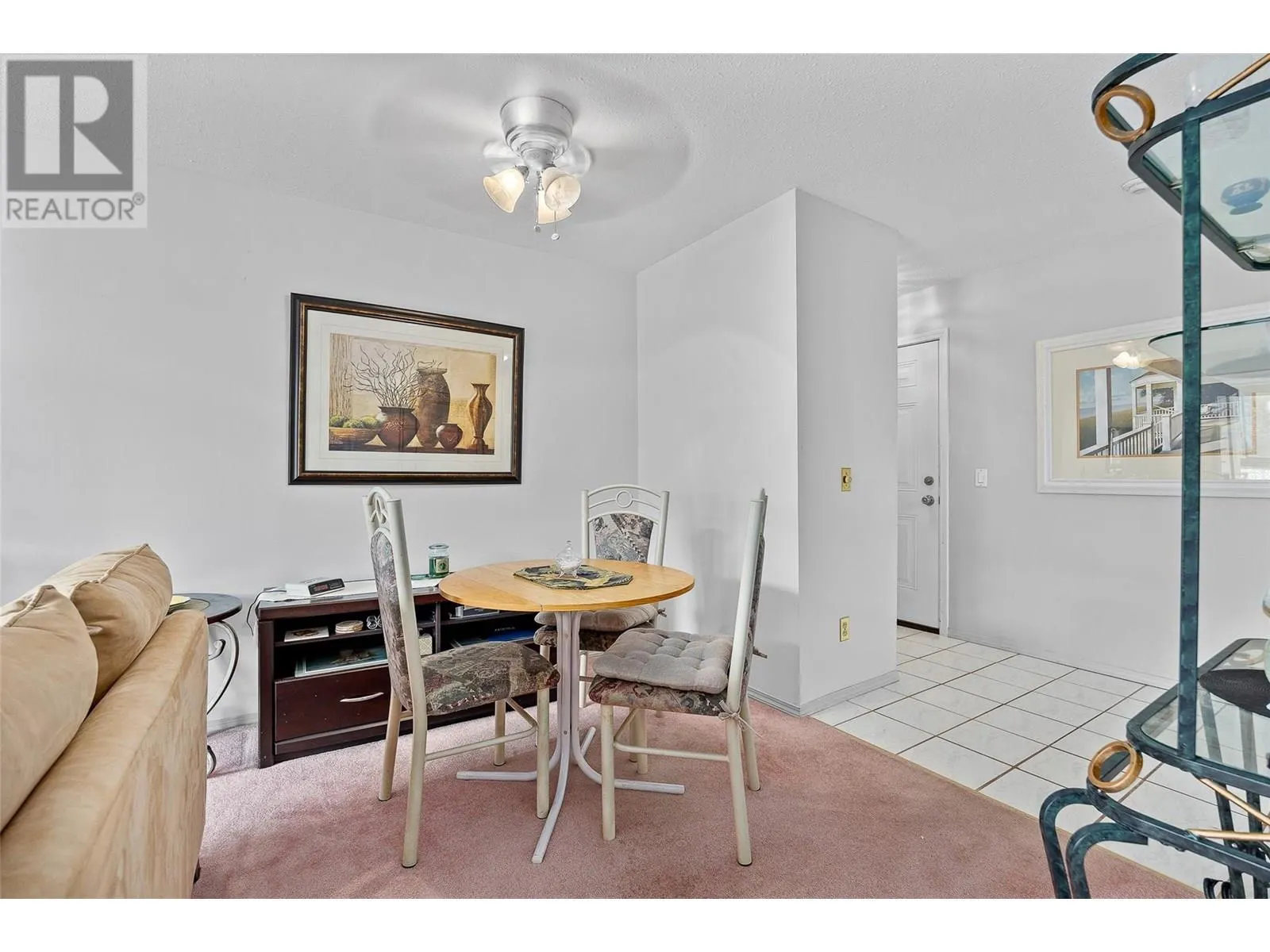 555 Rowcliffe Avenue Unit# 204