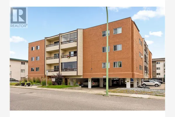 555 Rowcliffe Avenue Unit# 204