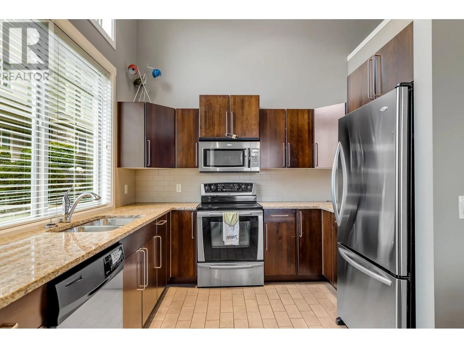 3733 Casorso Road Unit# 109