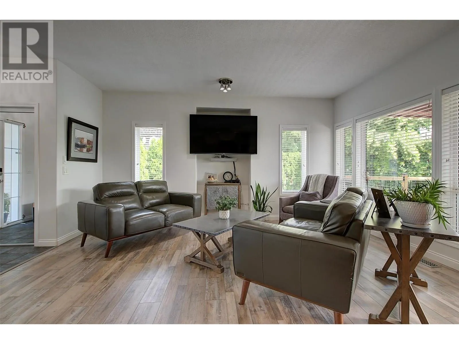 575 Galbraith Court