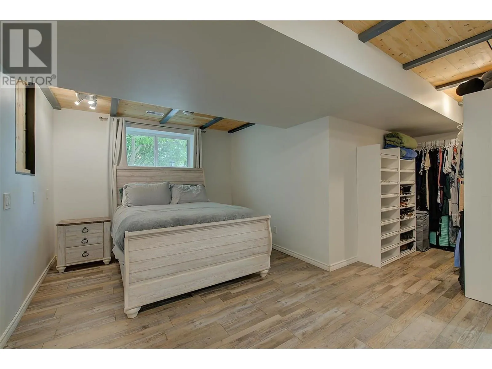 575 Galbraith Court
