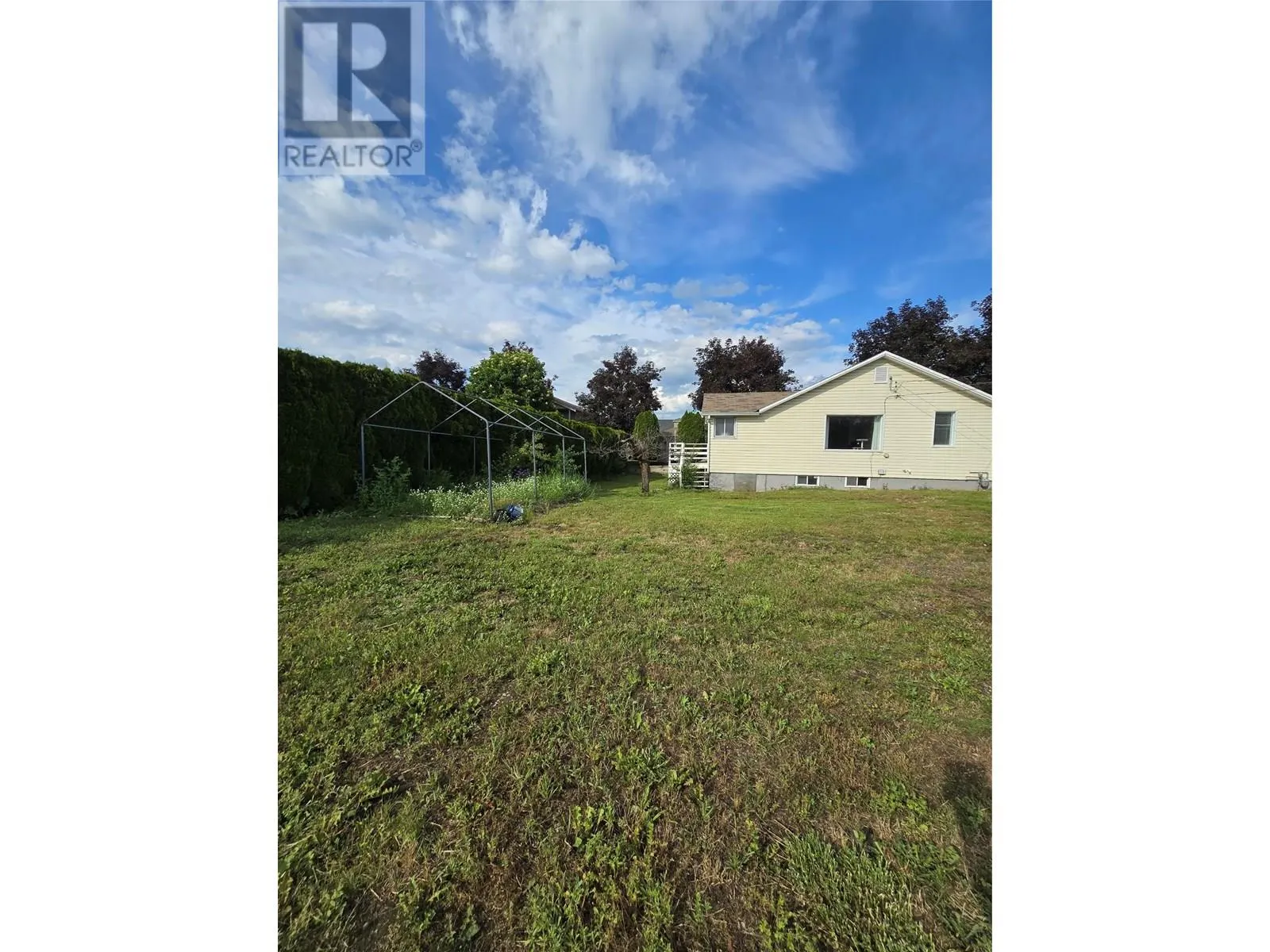 221 Beatty Avenue NW