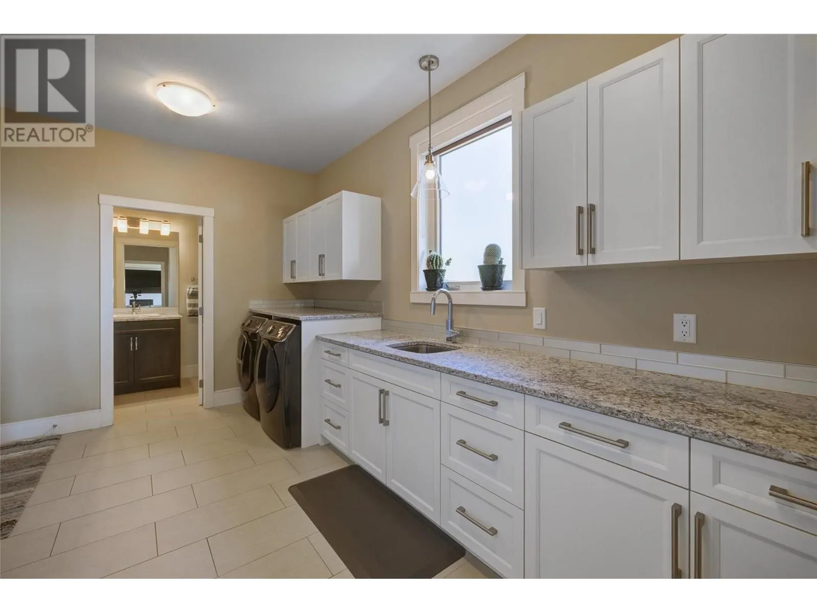 3357 Hihannah View